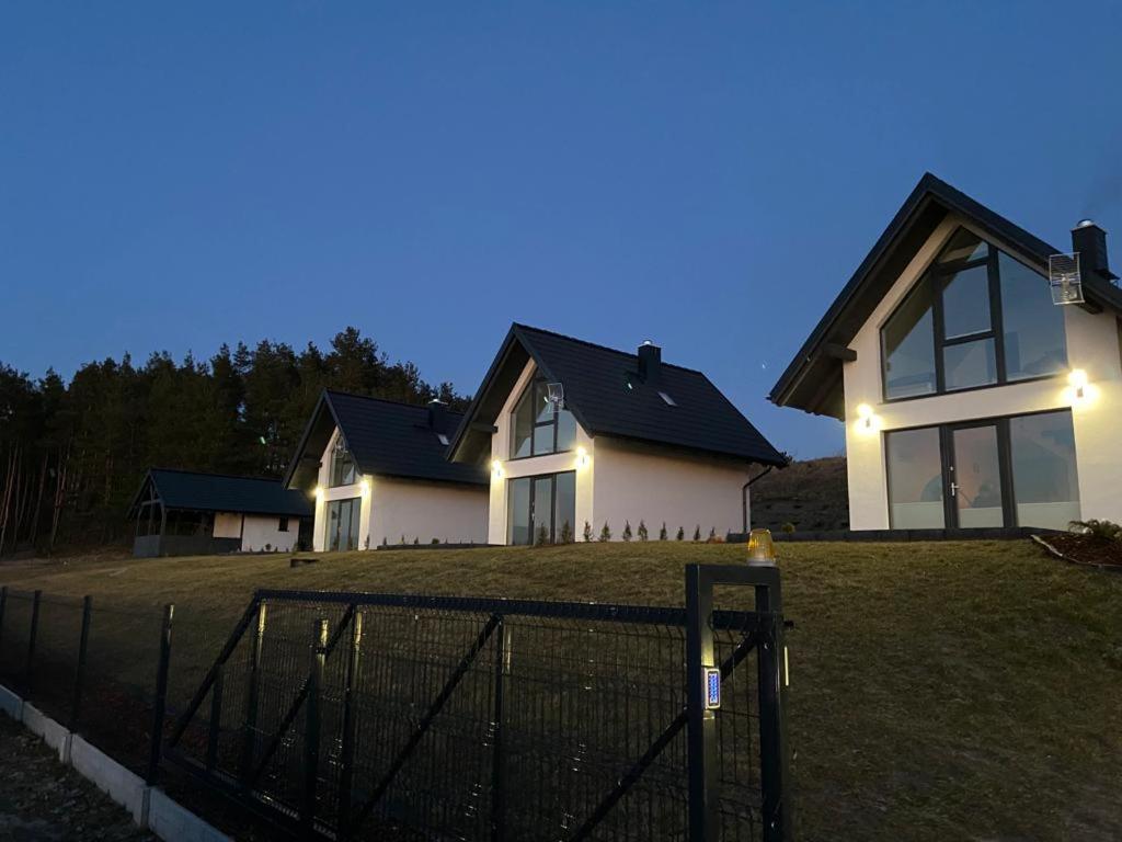 Domki U Zbyszka Nad Jeziorem Z Balia Ogrodowa! Kiedrowice Exteriér fotografie